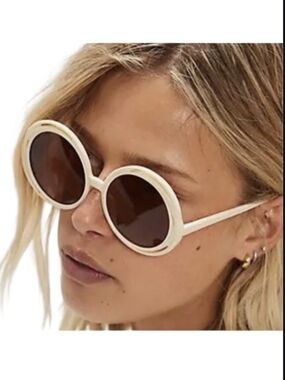 Free People Wavy Baby Oversized Sunglasses NWOT